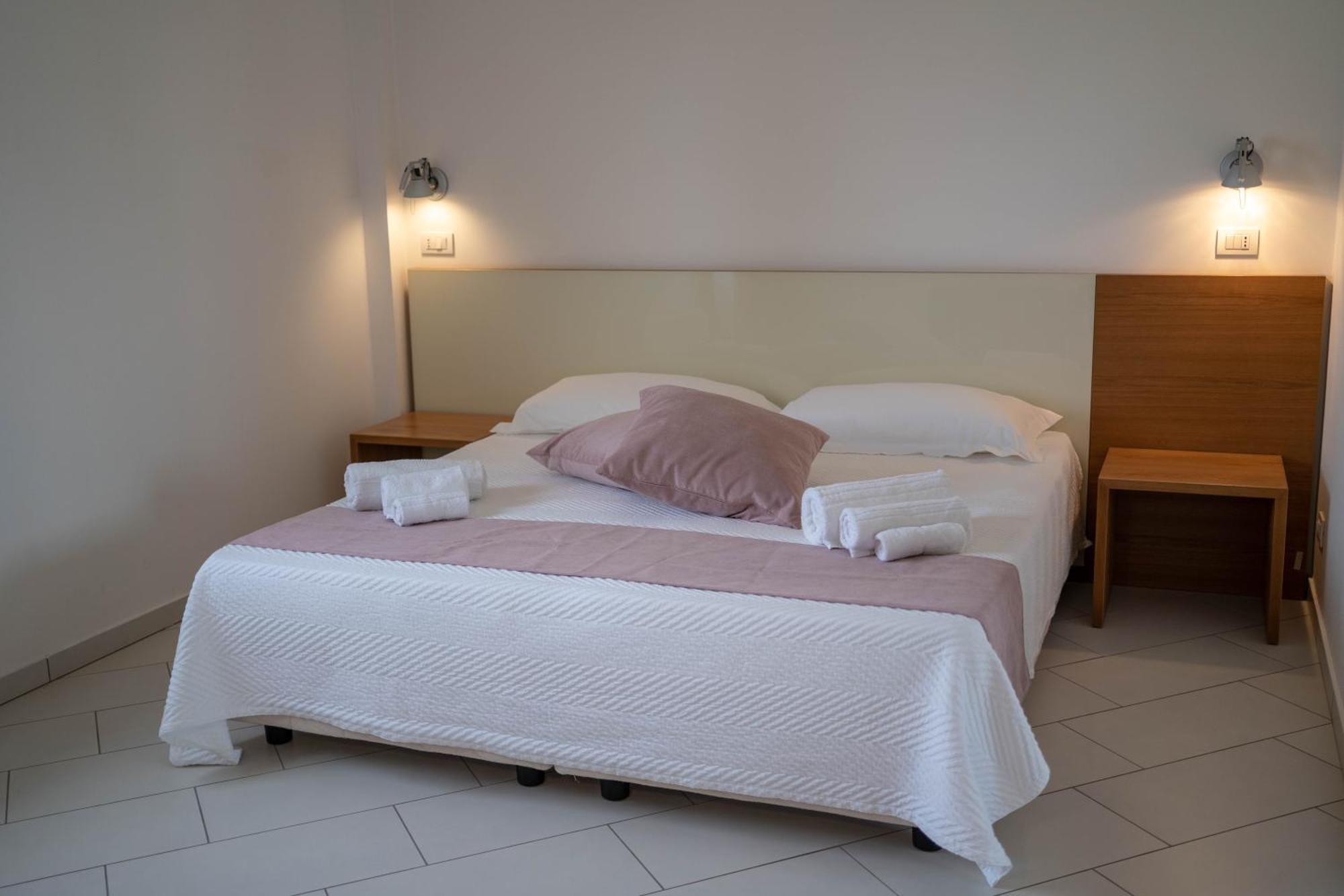 סקוליטי Sikelika Residence Sul Mare מראה חיצוני תמונה